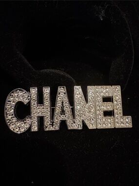 Silver CHANEL Bling  Broach